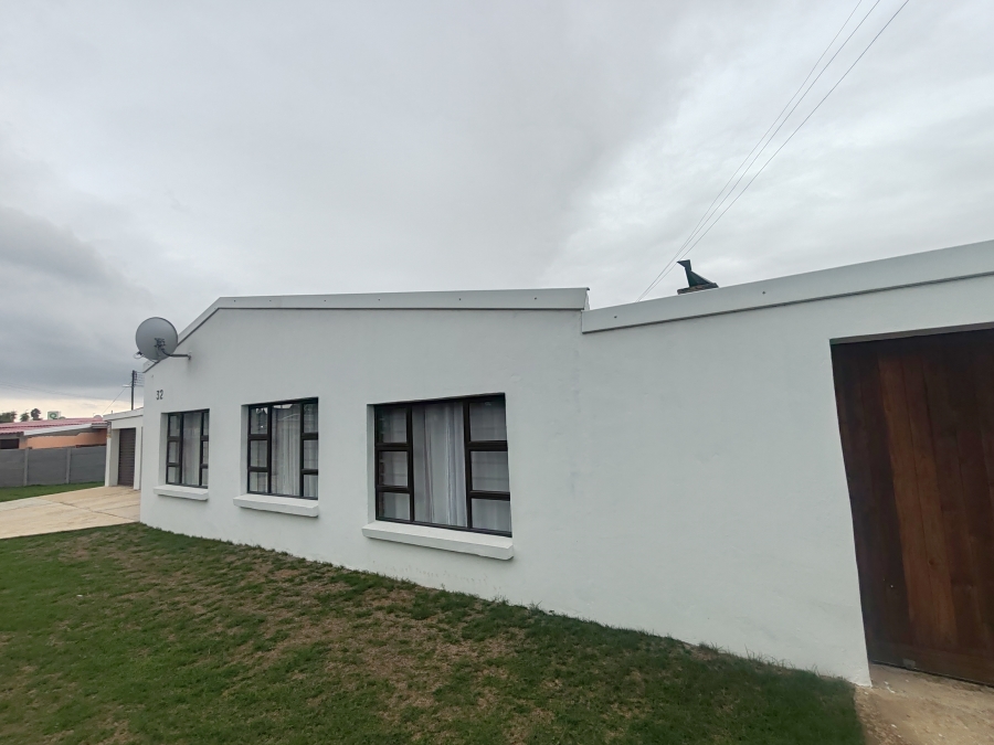 3 Bedroom Property for Sale in Windsor Park Eastern Cape